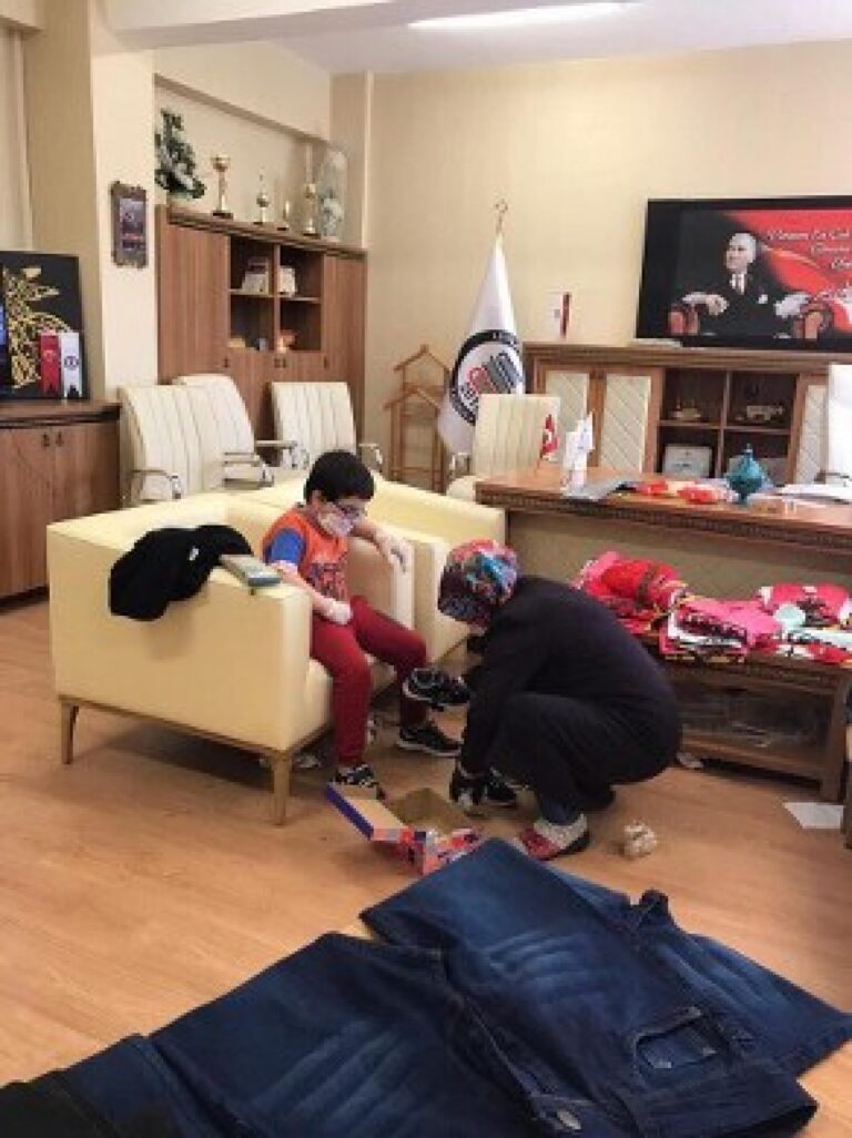 Şubemizin Bayramlık Yardımları